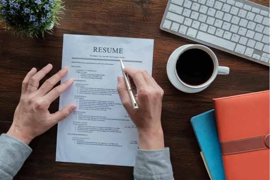 How to Write a Resume in 8 Easy Steps | 2022 Writing Guide